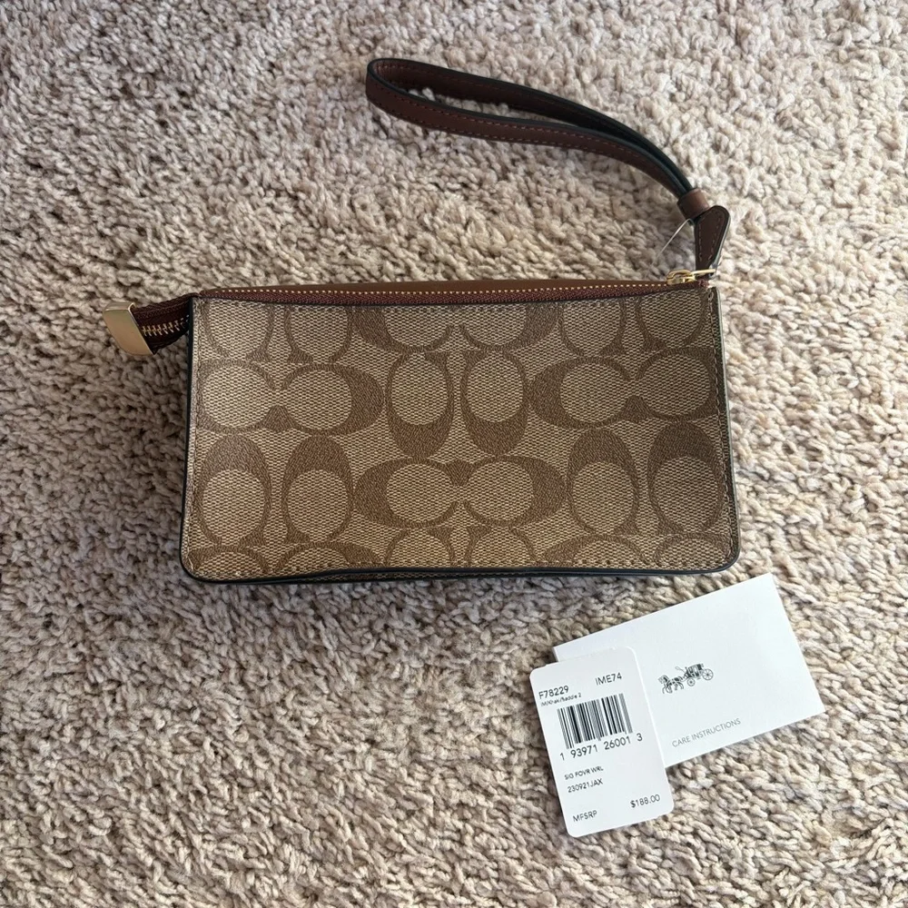 Coach stylish wristlet